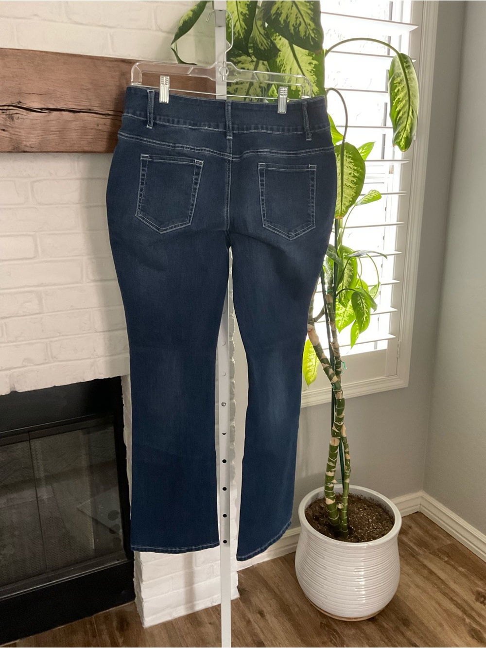 Flamingals Wash Sailor Button Patch Pocket Mid Rise Bootcut Jeans - Picture 9 of 10